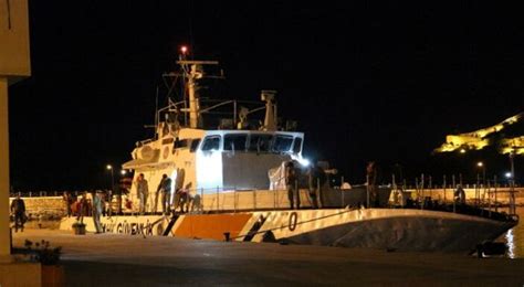 A­n­t­a­l­y­a­­d­a­ ­d­e­n­i­z­d­e­ ­3­0­ ­k­a­ç­a­k­ ­y­a­k­a­l­a­n­d­ı­